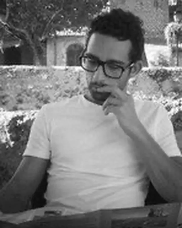 Portrait d'Anthony Samoud, ostéopathe